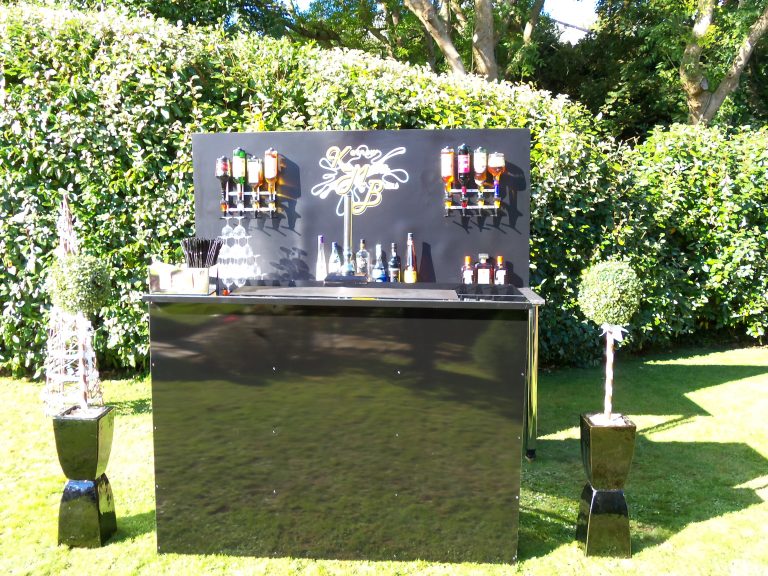 Mobile Bars Making Your Backyard Party Happening